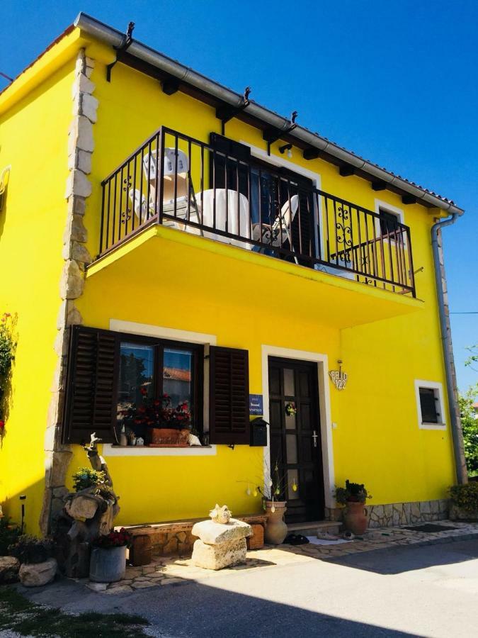 Apartment Josipa Premantura Exterior photo